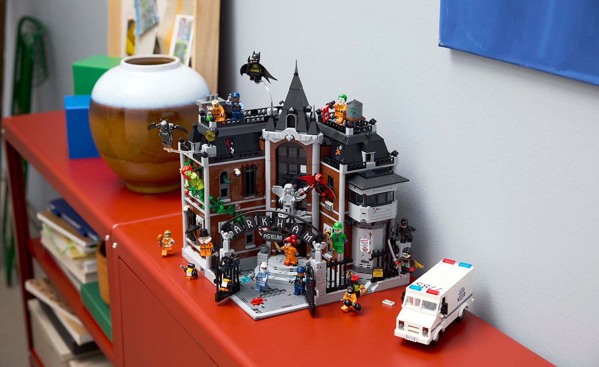 76300 | LEGO® DC Arkham Asylum™