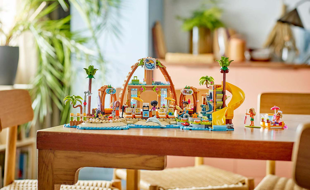 42673 | LEGO® Friends Family Holiday Beach Resort
