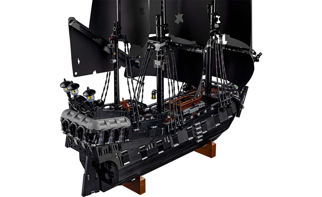 10365 | LEGO® ICONS™ Captain Jack Sparrow's Pirate Ship