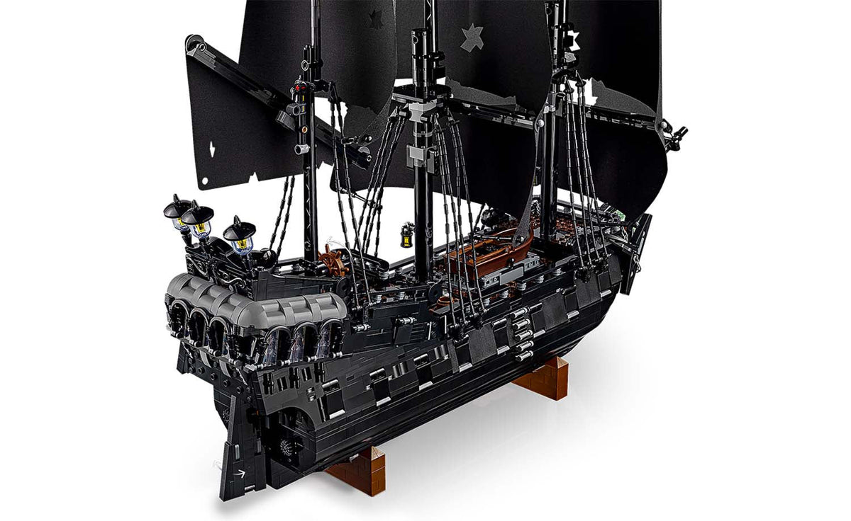 10365 | LEGO® ICONS™ Captain Jack Sparrow's Pirate Ship