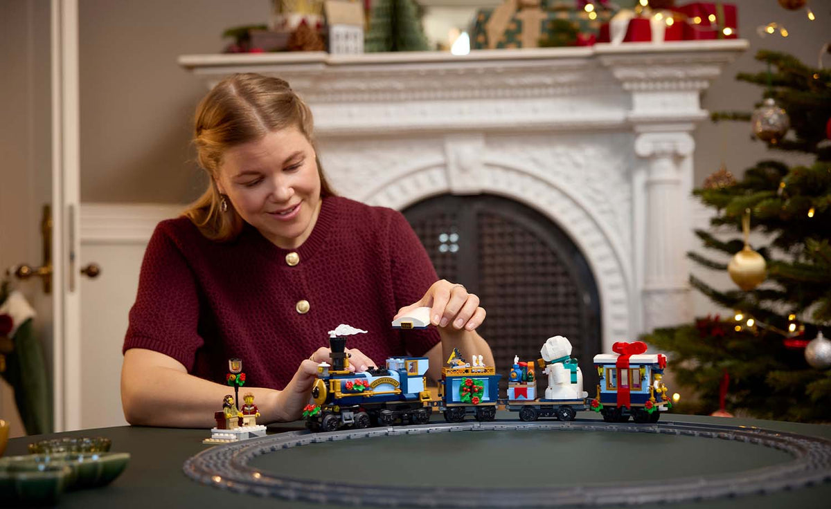 10361 | LEGO® ICONS™ Holiday Express Train