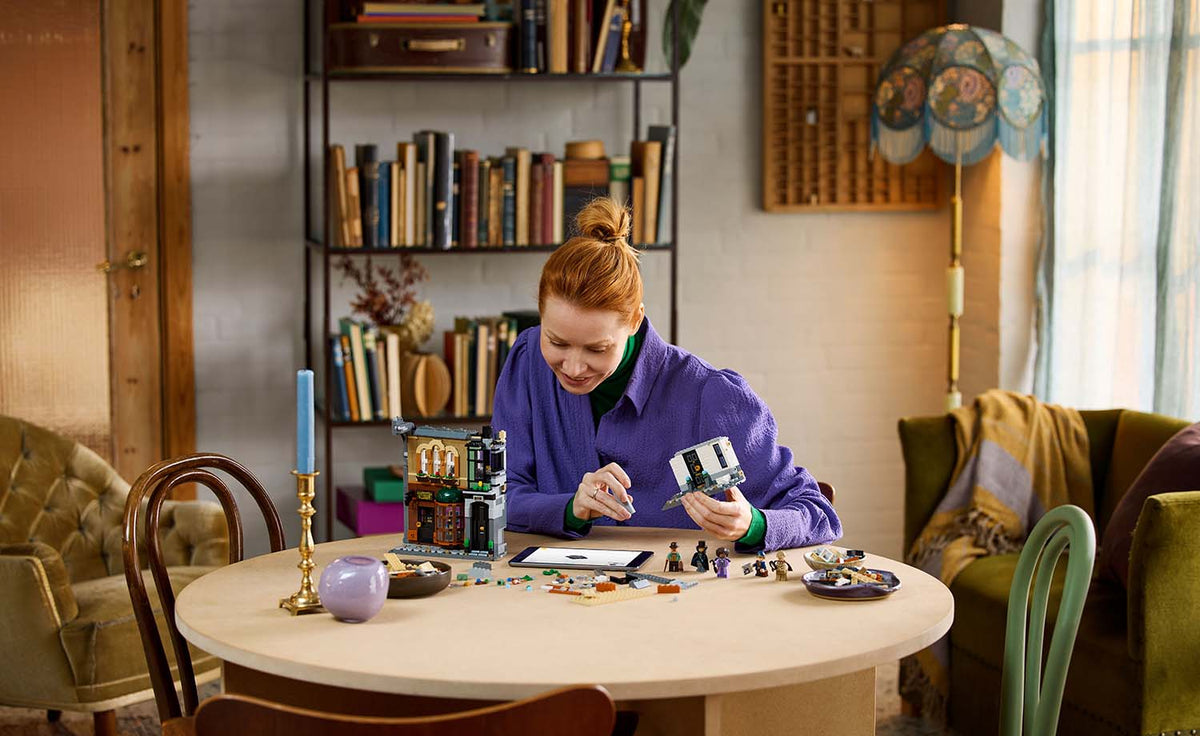 10351 | LEGO® ICONS™ Sherlock Holmes: Book Nook