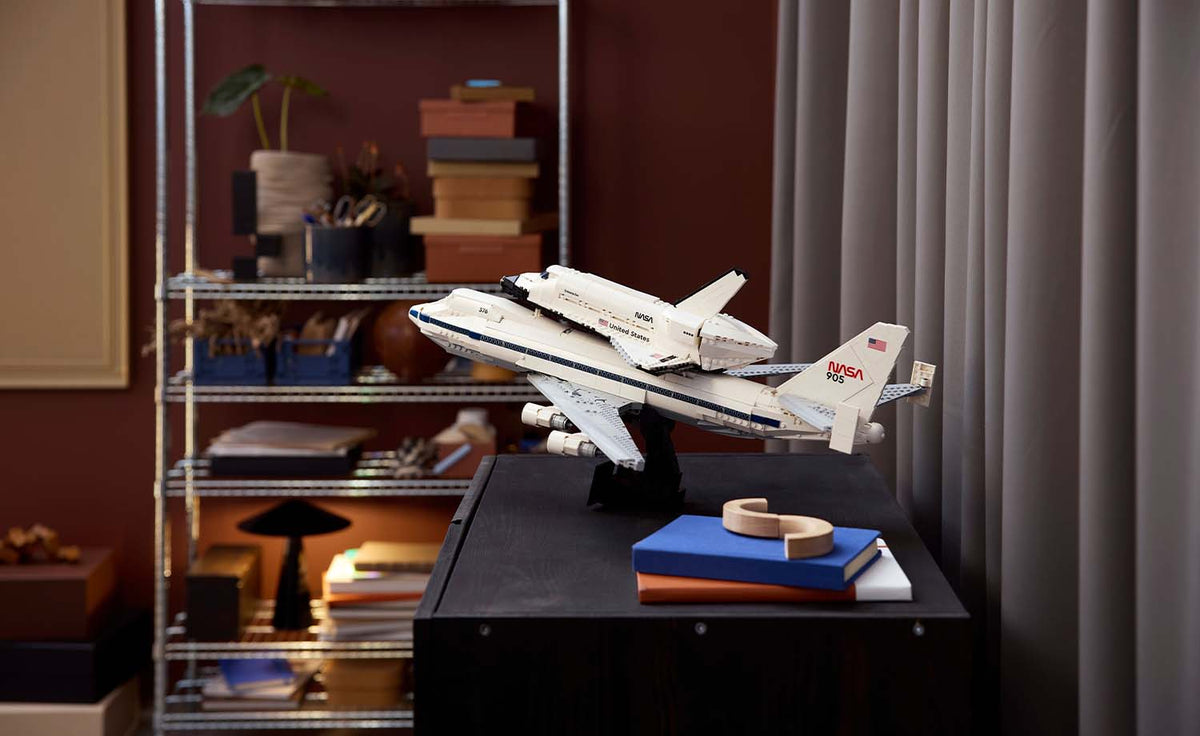 10360 | LEGO® ICONS™ Shuttle Carrier Aircraft