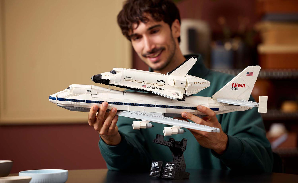 10360 | LEGO® ICONS™ Shuttle Carrier Aircraft
