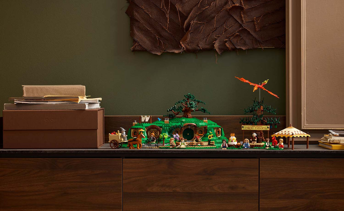 10354 | LEGO® ICONS™ The Lord of the Rings: The Shire™