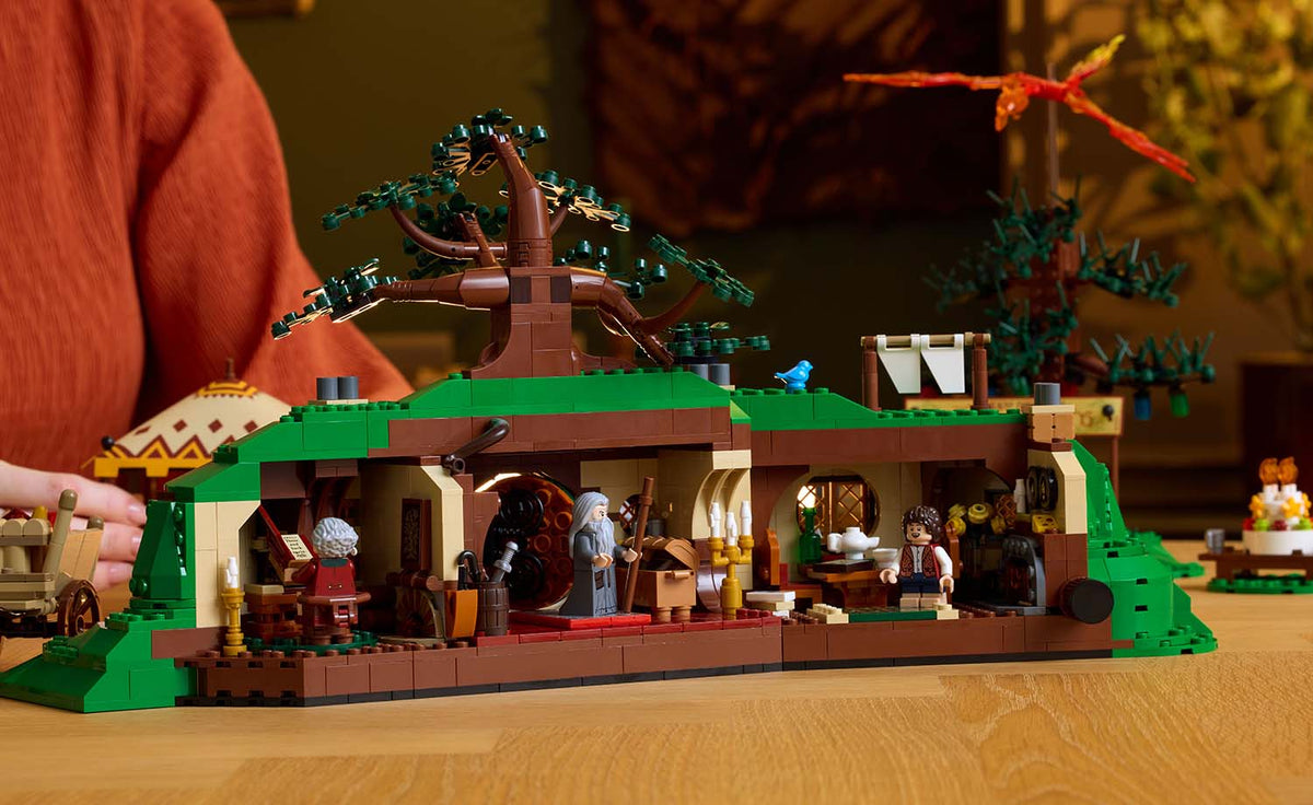 10354 | LEGO® ICONS™ The Lord of the Rings: The Shire™