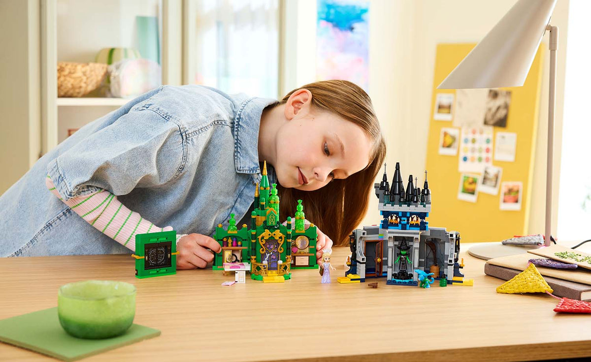 75689 | LEGO® Wicked Emerald City & Kiamo Ko Castle