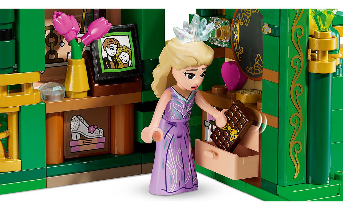 75689 | LEGO® Wicked Emerald City & Kiamo Ko Castle